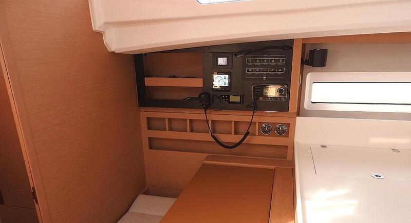 Book yachts online - sailboat - Sun Odyssey 440 - GEORGIA - rent