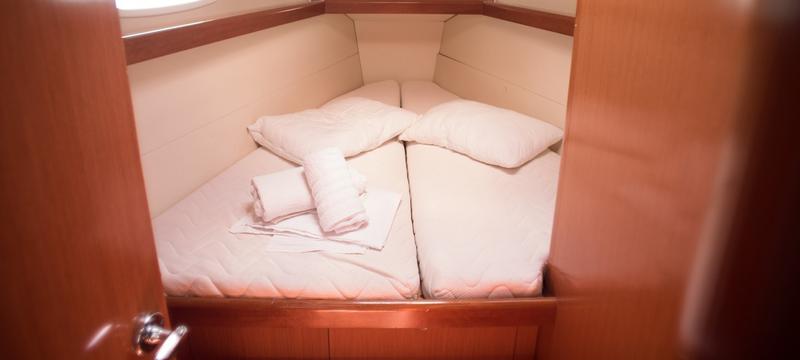 Book yachts online - sailboat - Oceanis 43 - SCARPANTO - rent