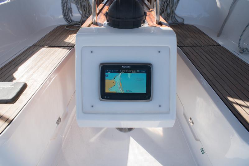 Book yachts online - sailboat - Bavaria Cruiser 37 - TAKIS II - rent