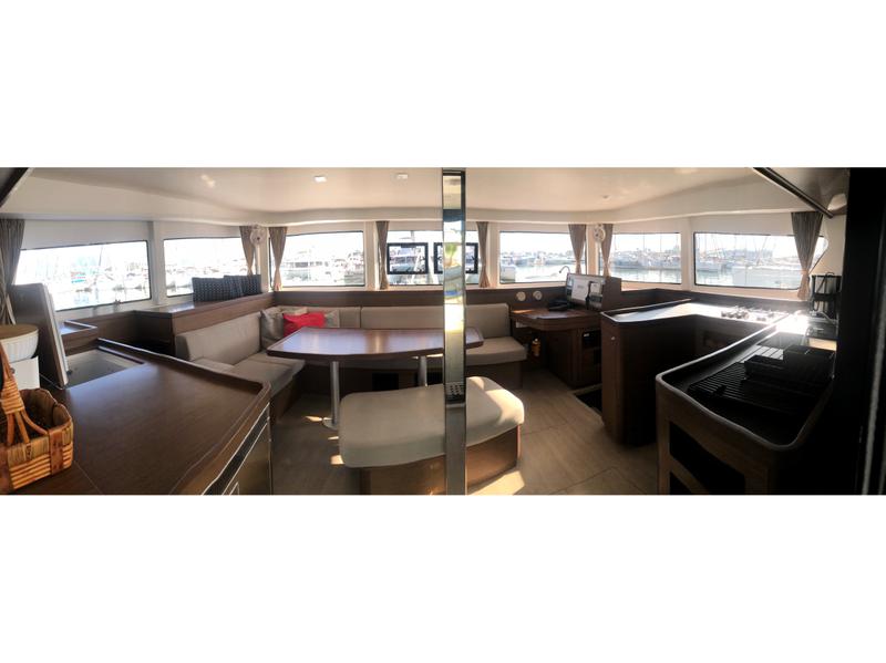 Book yachts online - catamaran - Lagoon 42 - Lagoon 42 - rent