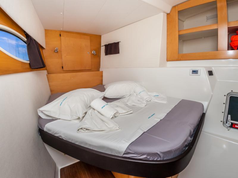 Book yachts online - catamaran - Salina 48 - Melina - rent