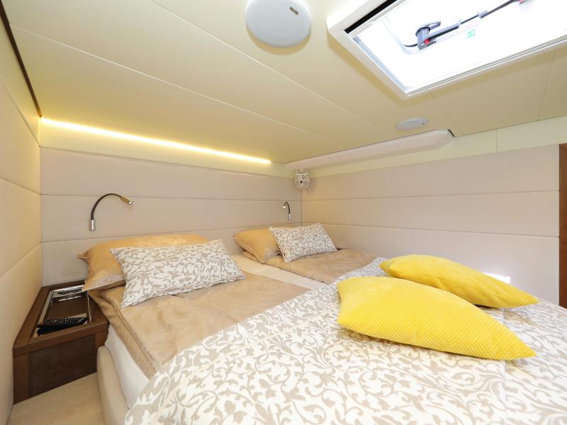 Book yachts online - catamaran - Lagoon 620 - MASTERDREAM  - rent