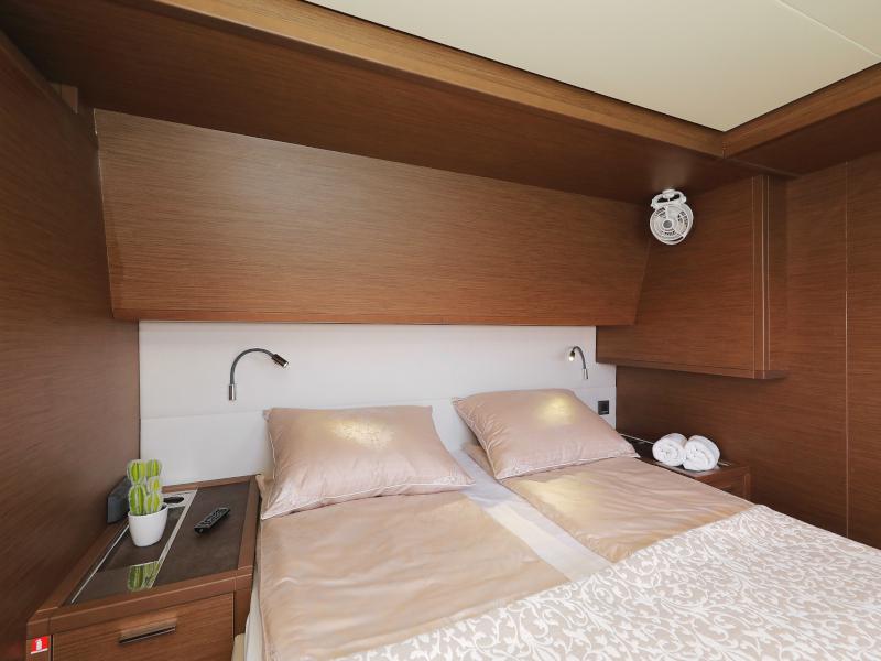 Book yachts online - catamaran - Lagoon 620 - MASTERDREAM  - rent