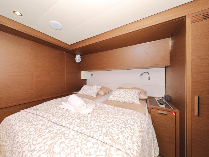 Book yachts online - catamaran - Lagoon 620 - MASTERDREAM  - rent
