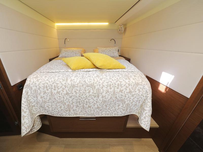 Book yachts online - catamaran - Lagoon 620 - MASTERDREAM  - rent