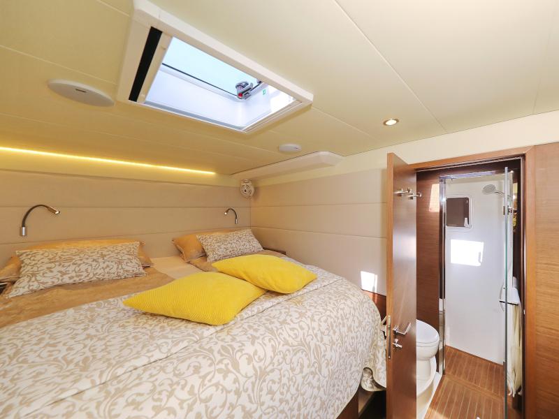 Book yachts online - catamaran - Lagoon 620 - MASTERDREAM  - rent