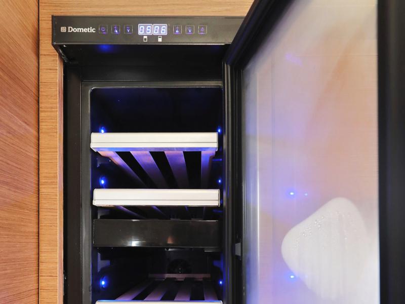 Book yachts online - catamaran - Lagoon 620 - MASTERDREAM  - rent