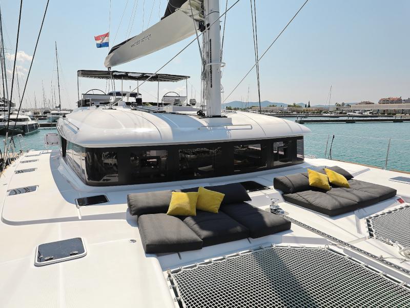 Book yachts online - catamaran - Lagoon 620 - MASTERDREAM  - rent