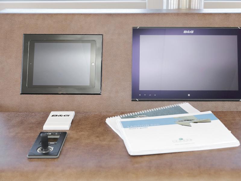 Book yachts online - catamaran - Lagoon 620 - MASTERDREAM  - rent