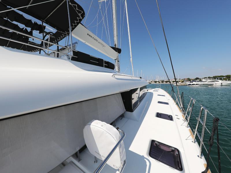 Book yachts online - catamaran - Lagoon 620 - MASTERDREAM  - rent