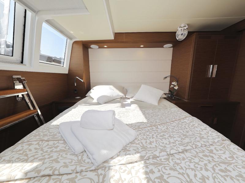 Book yachts online - catamaran - Lagoon 620 - MASTERDREAM  - rent