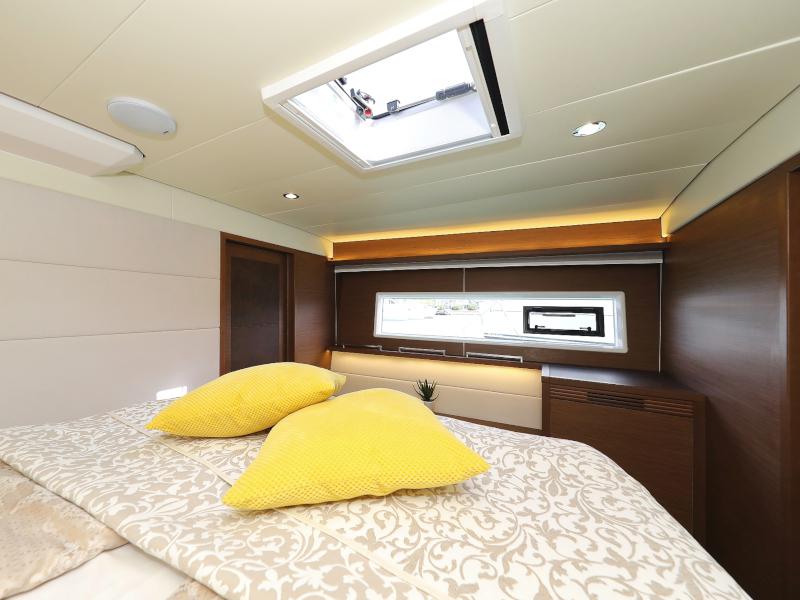 Book yachts online - catamaran - Lagoon 620 - MASTERDREAM  - rent