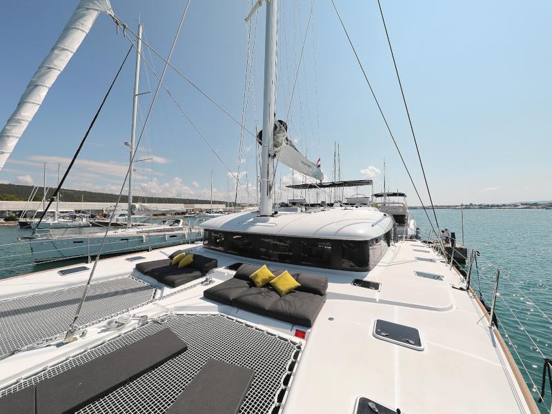 Book yachts online - catamaran - Lagoon 620 - MASTERDREAM  - rent
