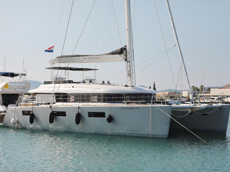 Book yachts online - catamaran - Lagoon 620 - MASTERDREAM  - rent