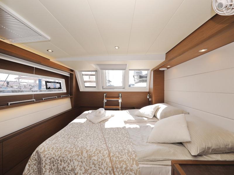 Book yachts online - catamaran - Lagoon 620 - MASTERDREAM  - rent