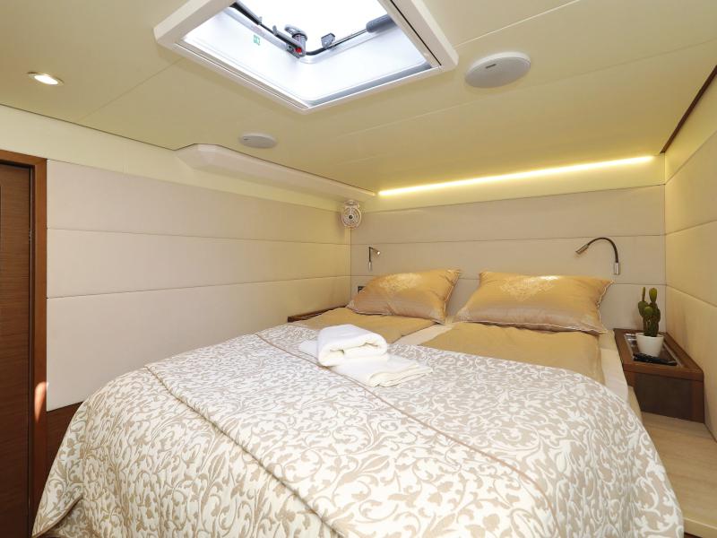 Book yachts online - catamaran - Lagoon 620 - MASTERDREAM  - rent