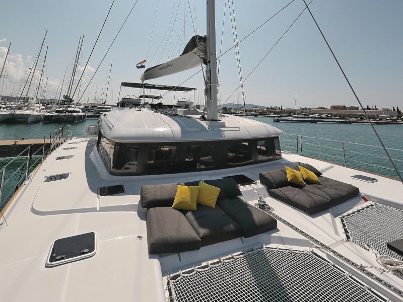 Book yachts online - catamaran - Lagoon 620 - MASTERDREAM  - rent