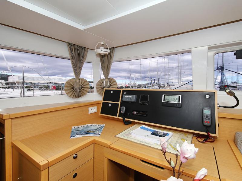 Book yachts online - catamaran - Lagoon 450 F - LADIES&amp;GENTLEMEN  - rent