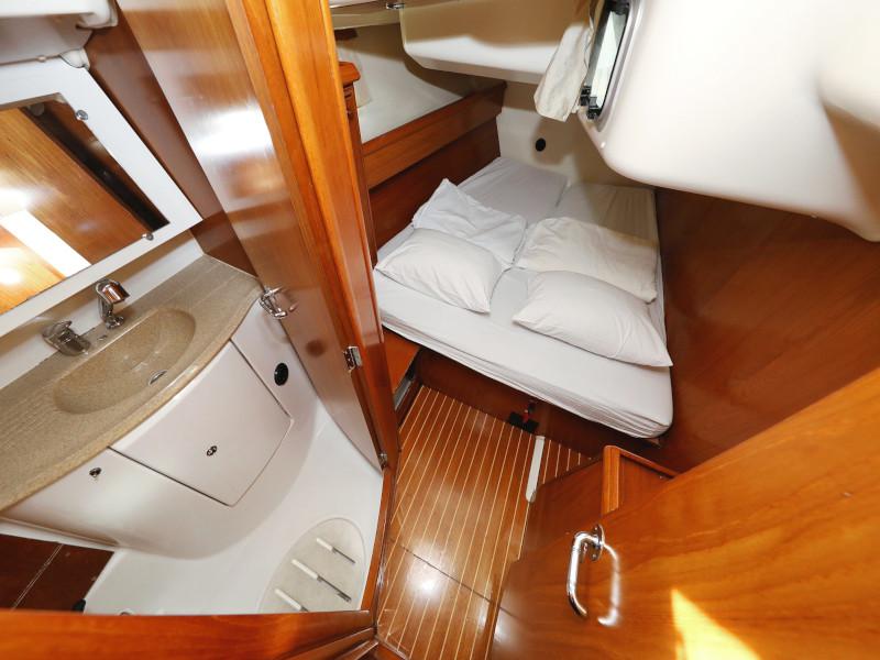 Book yachts online - sailboat - Sun Odyssey 45 - Lejla  - rent
