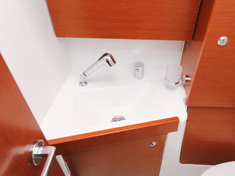 Book yachts online - sailboat - Oceanis 35.1 - IDILA  - rent