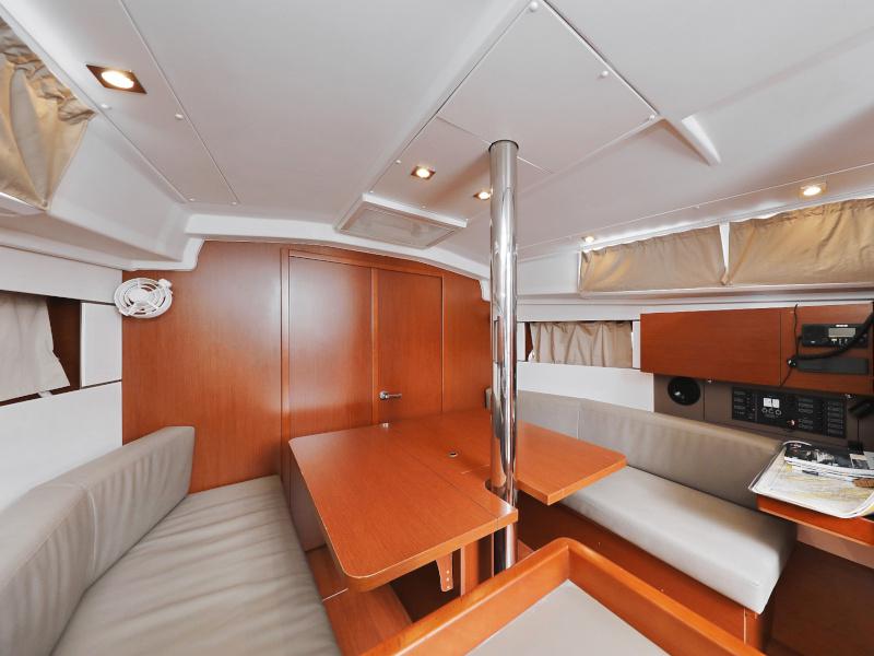 Book yachts online - sailboat - Oceanis 35.1 - IDILA  - rent