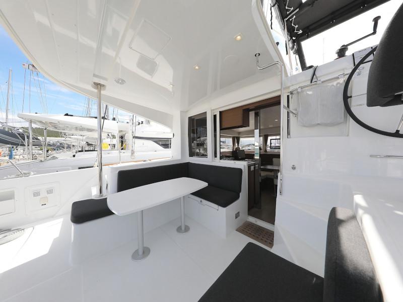 Book yachts online - catamaran - Lagoon 40-3 EXCLUSIVE - THE CURE OWNER VERSION AC salon + generator - rent