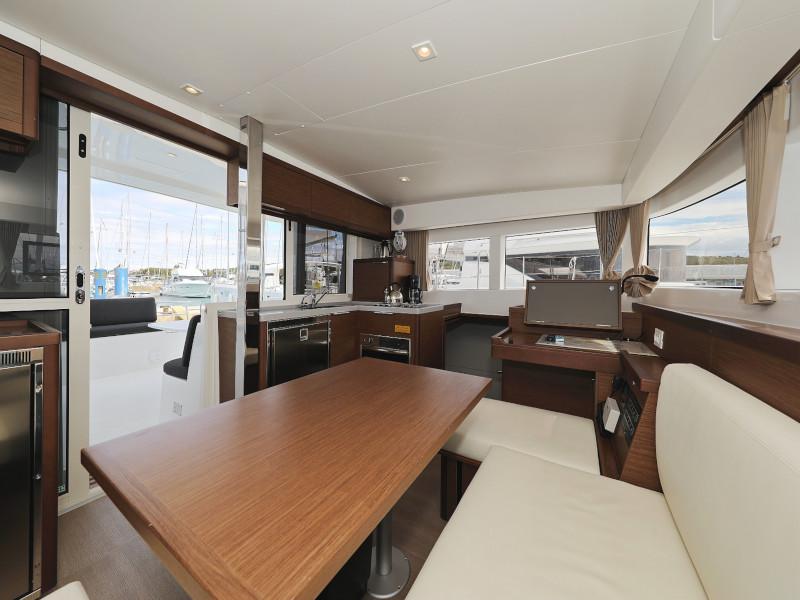 Book yachts online - catamaran - Lagoon 40-3 EXCLUSIVE - THE CURE OWNER VERSION AC salon + generator - rent