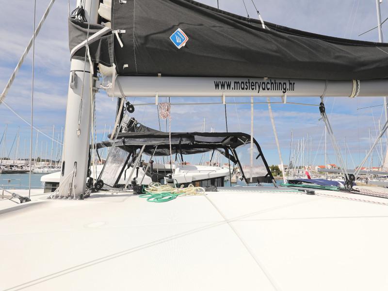 Book yachts online - catamaran - Lagoon 40-3 EXCLUSIVE - THE CURE OWNER VERSION AC salon + generator - rent