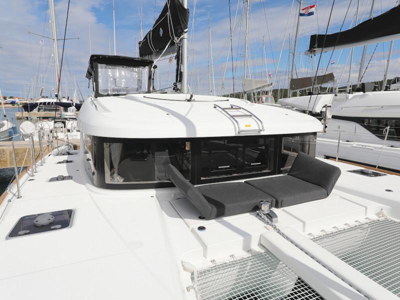 Book yachts online - catamaran - Lagoon 40-3 EXCLUSIVE - THE CURE OWNER VERSION AC salon + generator - rent