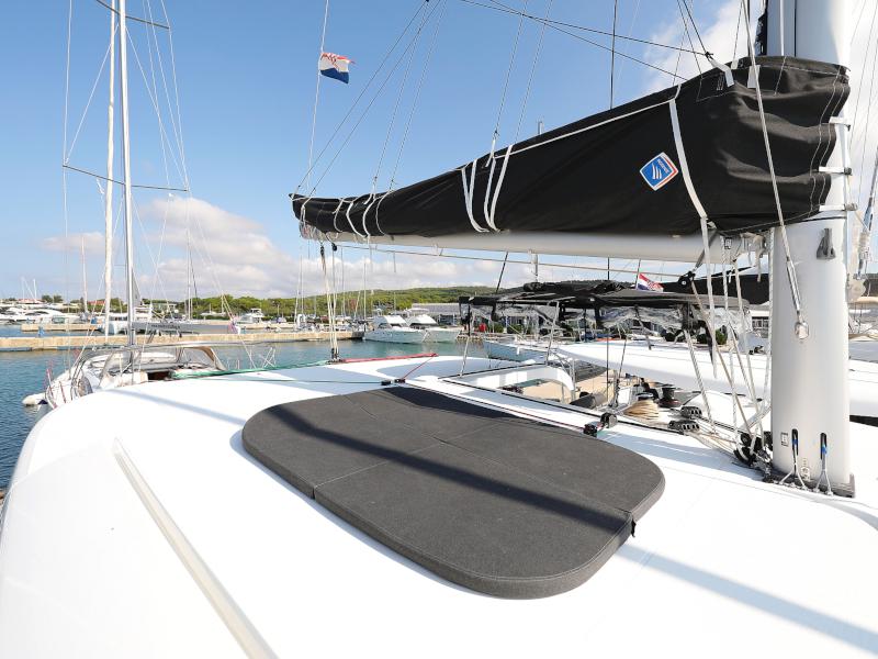 Book yachts online - catamaran - Lagoon 42 - FANTASEA  - rent
