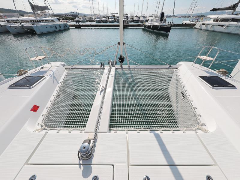Book yachts online - catamaran - Lagoon 42 - FANTASEA  - rent
