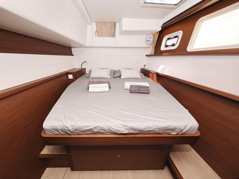 Book yachts online - catamaran - Lagoon 450 F - PARADISE Air condition salon+cabins generator watermaker - rent