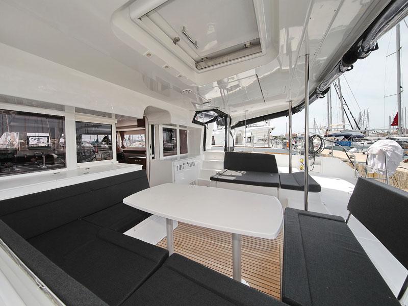 Book yachts online - catamaran - Lagoon 450 F - PARADISE Air condition salon+cabins generator watermaker - rent