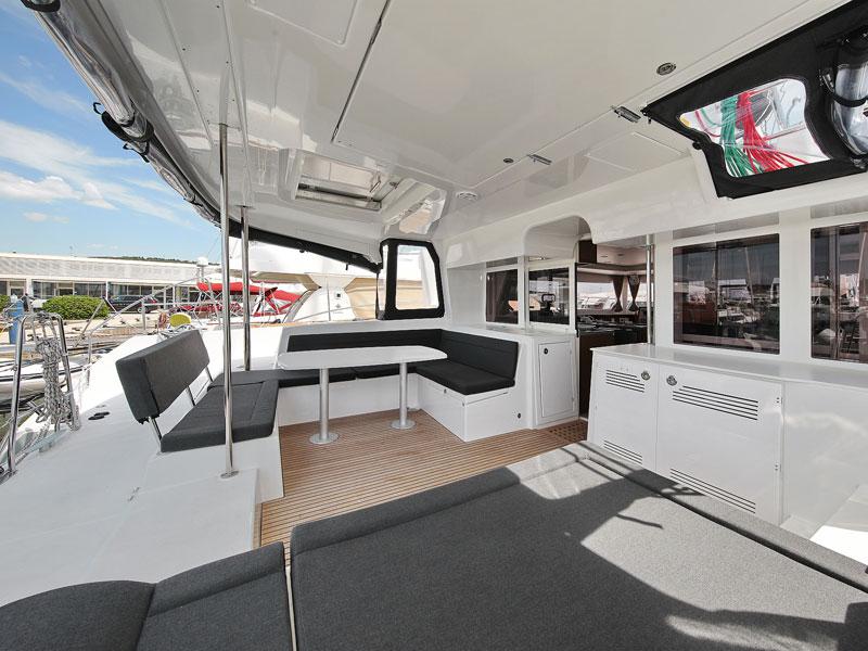 Book yachts online - catamaran - Lagoon 450 F - PARADISE Air condition salon+cabins generator watermaker - rent