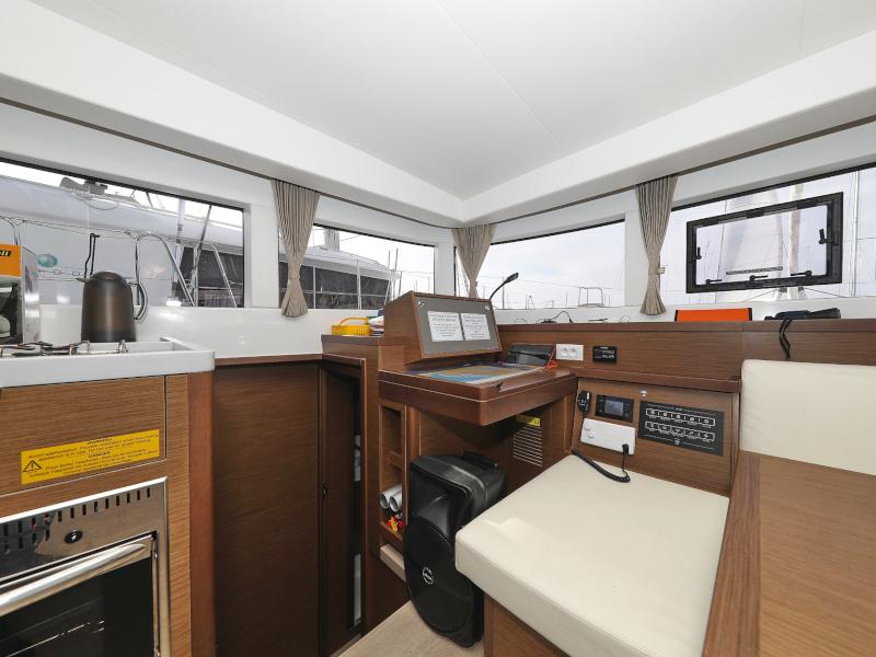 Book yachts online - catamaran - Lagoon 40 - TOM &amp; JERRY - rent