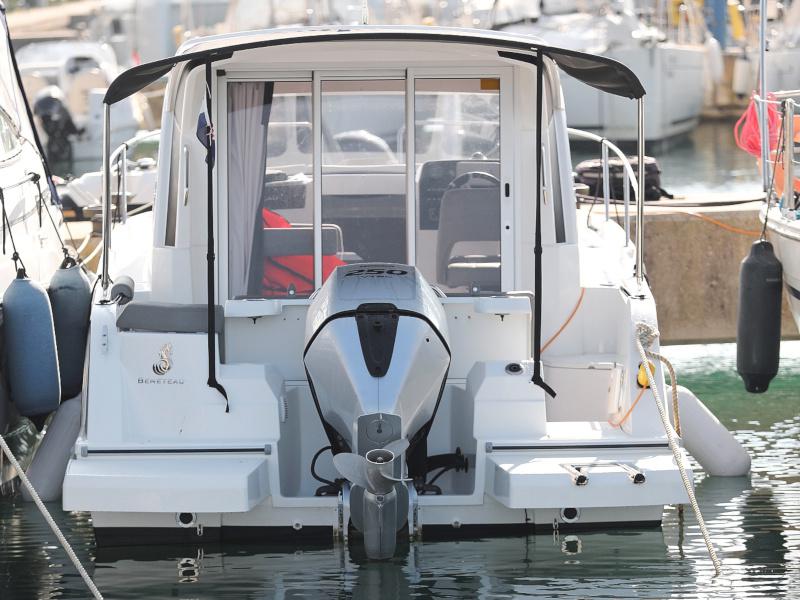 Book yachts online - motorboat - Antares 8 - BELECA - rent