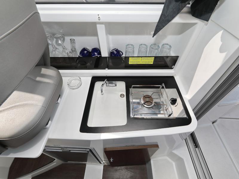 Book yachts online - motorboat - Antares 8 - BELECA - rent