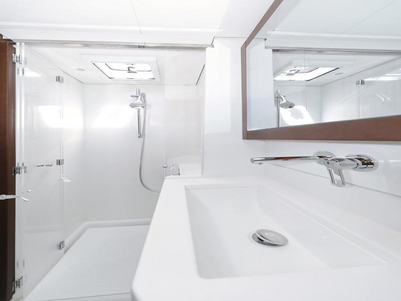 Book yachts online - catamaran - Lagoon 450 F - HOT STUFF Air condition in salon generator - rent