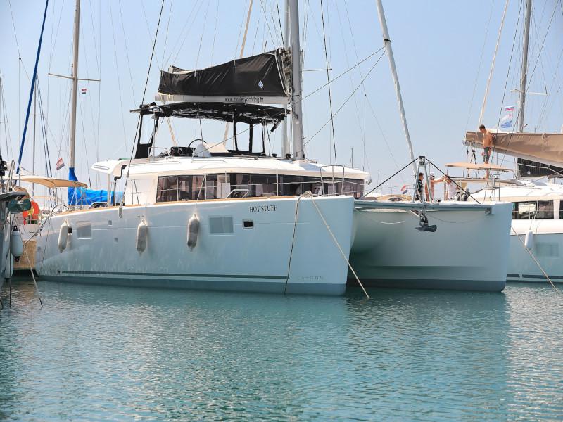 Book yachts online - catamaran - Lagoon 450 F - HOT STUFF Air condition in salon generator - rent