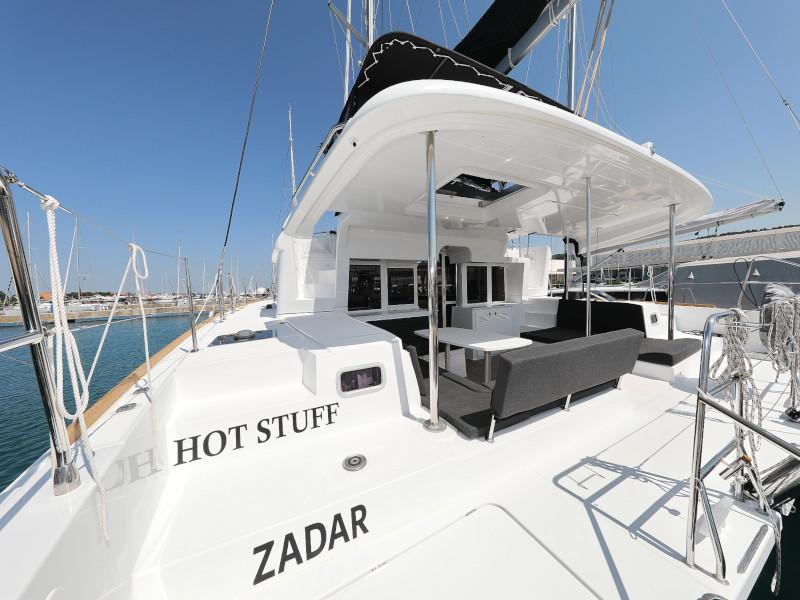 Book yachts online - catamaran - Lagoon 450 F - HOT STUFF Air condition in salon generator - rent