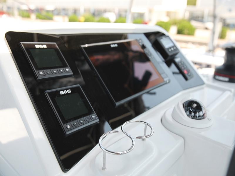 Book yachts online - catamaran - Lagoon 450 F - HOT STUFF Air condition in salon generator - rent