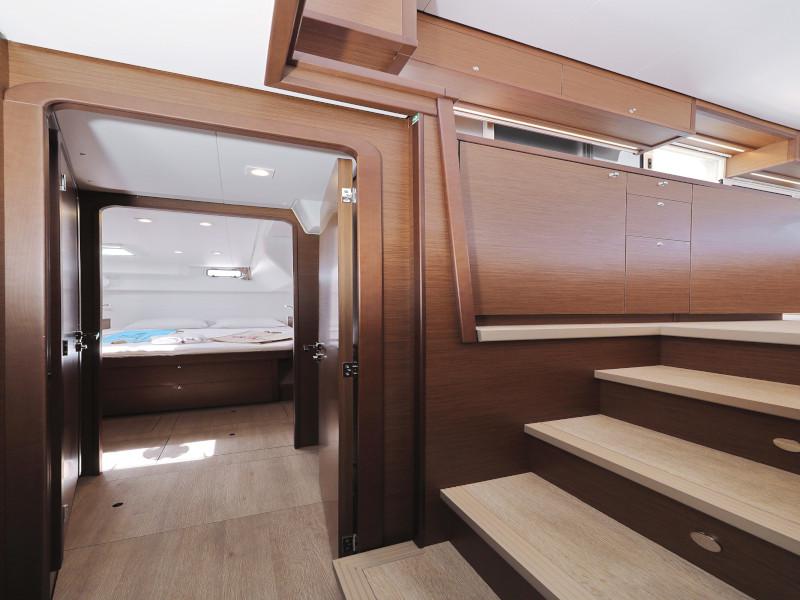 Book yachts online - catamaran - Lagoon 450 F - HOT STUFF Air condition in salon generator - rent