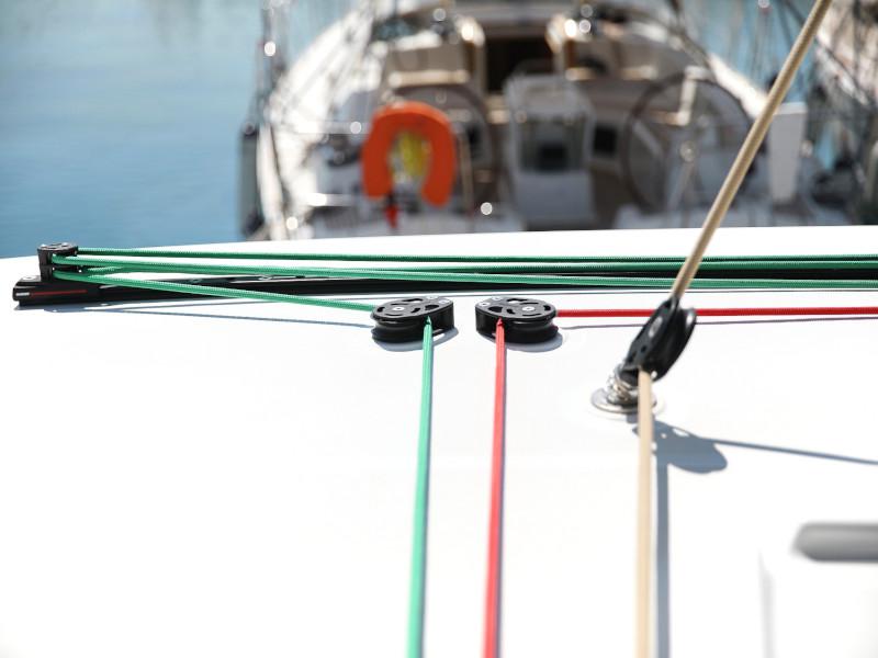 Book yachts online - catamaran - Lagoon 450 F - HOT STUFF Air condition in salon generator - rent