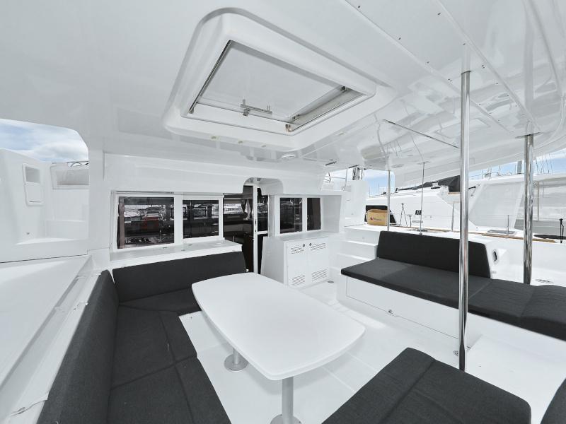 Book yachts online - catamaran - Lagoon 450 F - MUST HAVE Air Condition Generator - rent