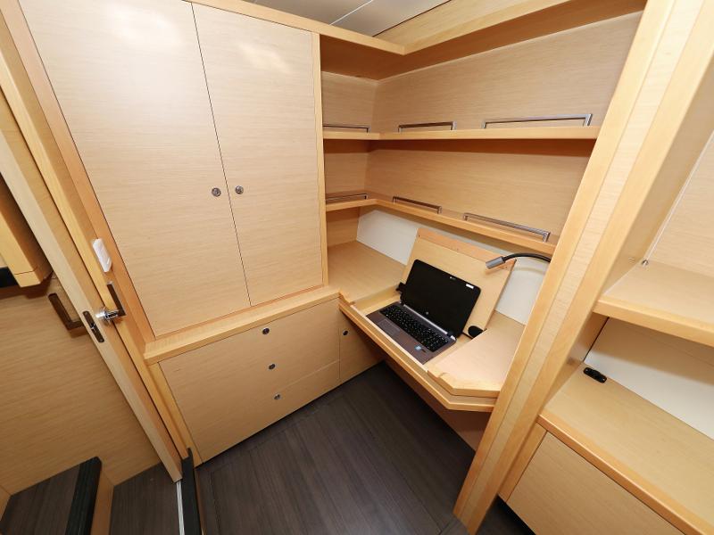 Book yachts online - catamaran - Lagoon 52 - SEA DWELLER (ex.TEQUILA SUNRISE) AC Generator Watermaker - rent