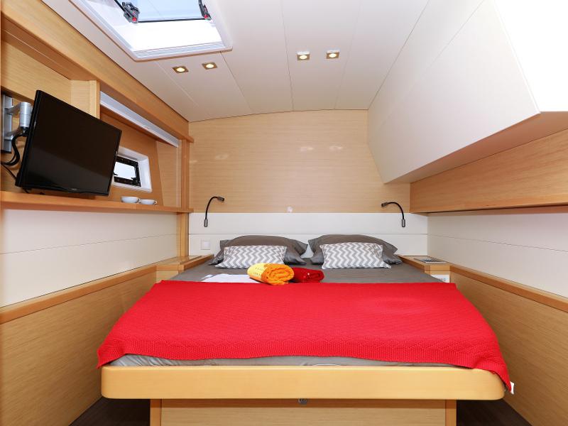 Book yachts online - catamaran - Lagoon 52 - SEA DWELLER (ex.TEQUILA SUNRISE) AC Generator Watermaker - rent