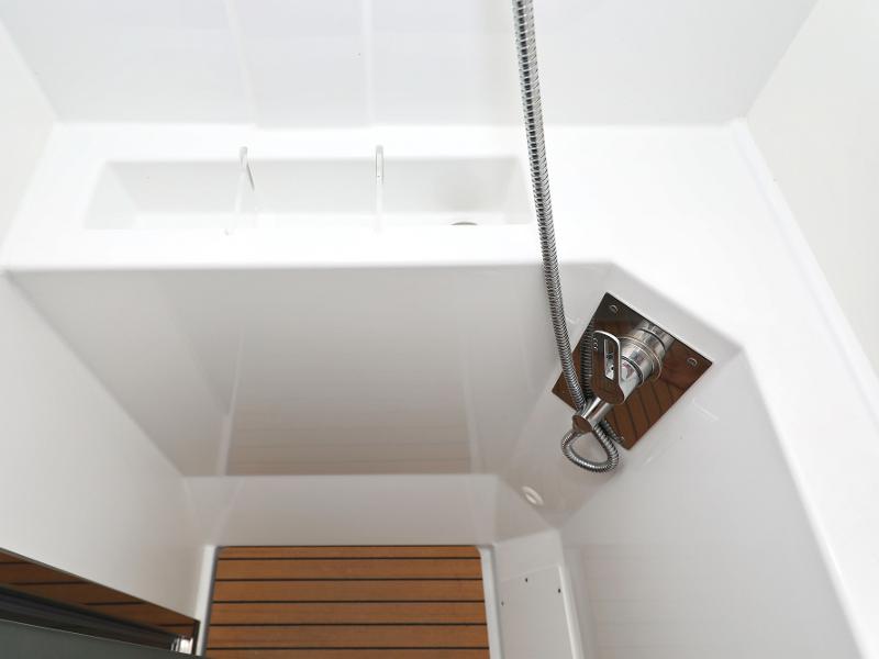 Book yachts online - catamaran - Lagoon 52 - SEA DWELLER (ex.TEQUILA SUNRISE) AC Generator Watermaker - rent