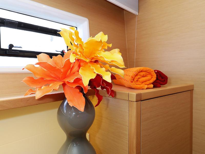 Book yachts online - catamaran - Lagoon 52 - SEA DWELLER (ex.TEQUILA SUNRISE) AC Generator Watermaker - rent