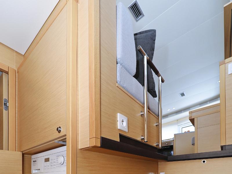 Book yachts online - catamaran - Lagoon 52 - SEA DWELLER (ex.TEQUILA SUNRISE) AC Generator Watermaker - rent