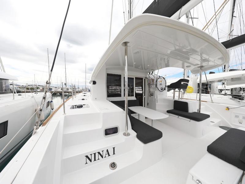 Book yachts online - catamaran - Lagoon 40 - NINA I AC salon + generator - rent